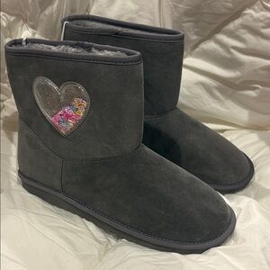 Gray Heart Details on Boots for girls.